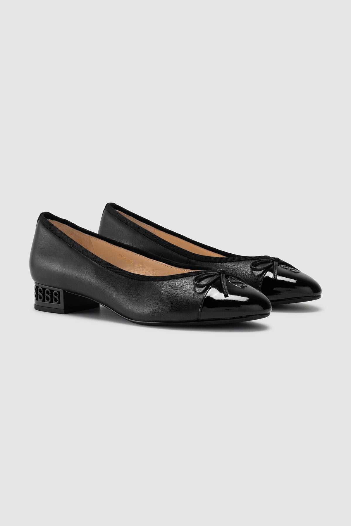 Elie Pump - Black