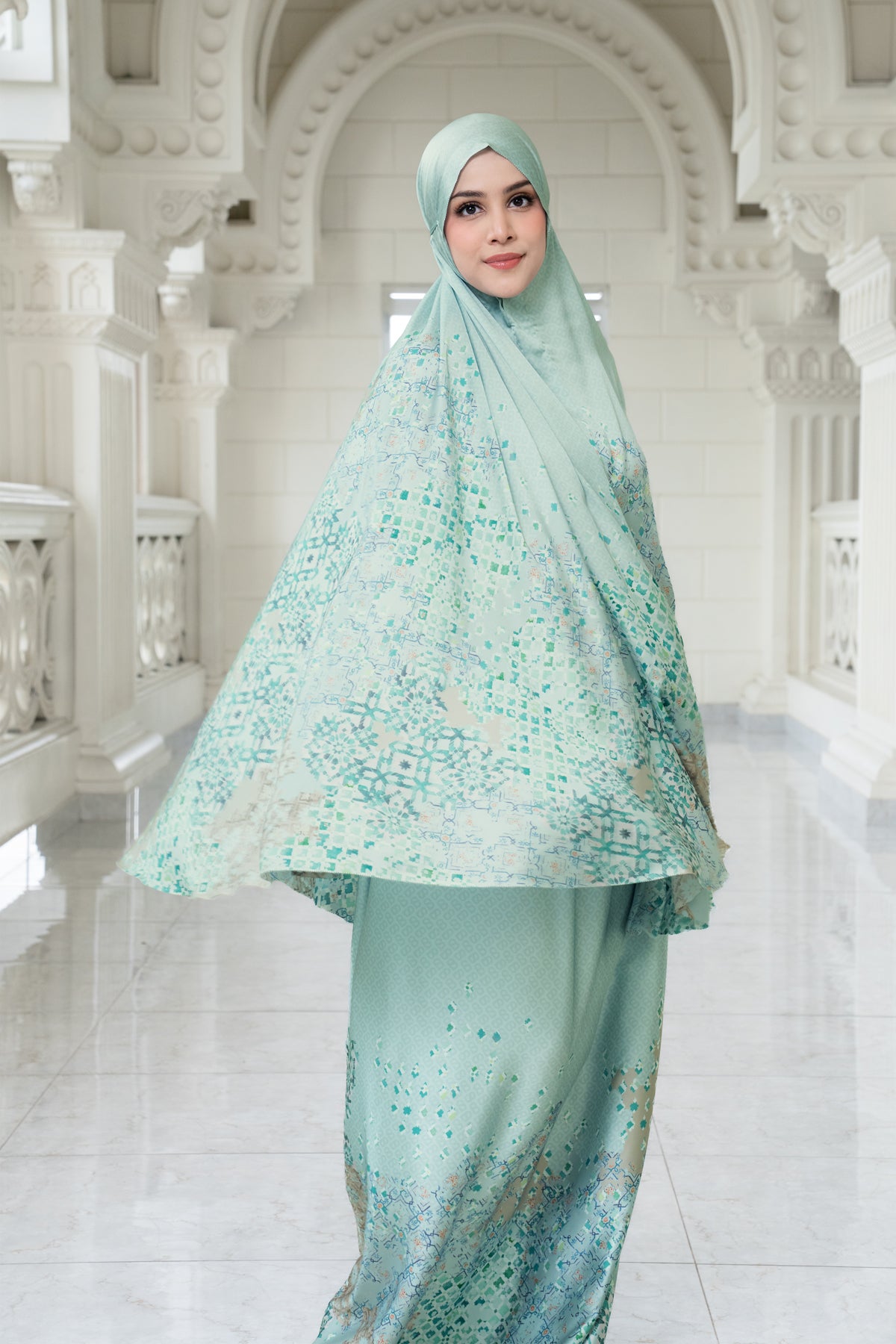 Moroccan Prayer Robe - Jewel