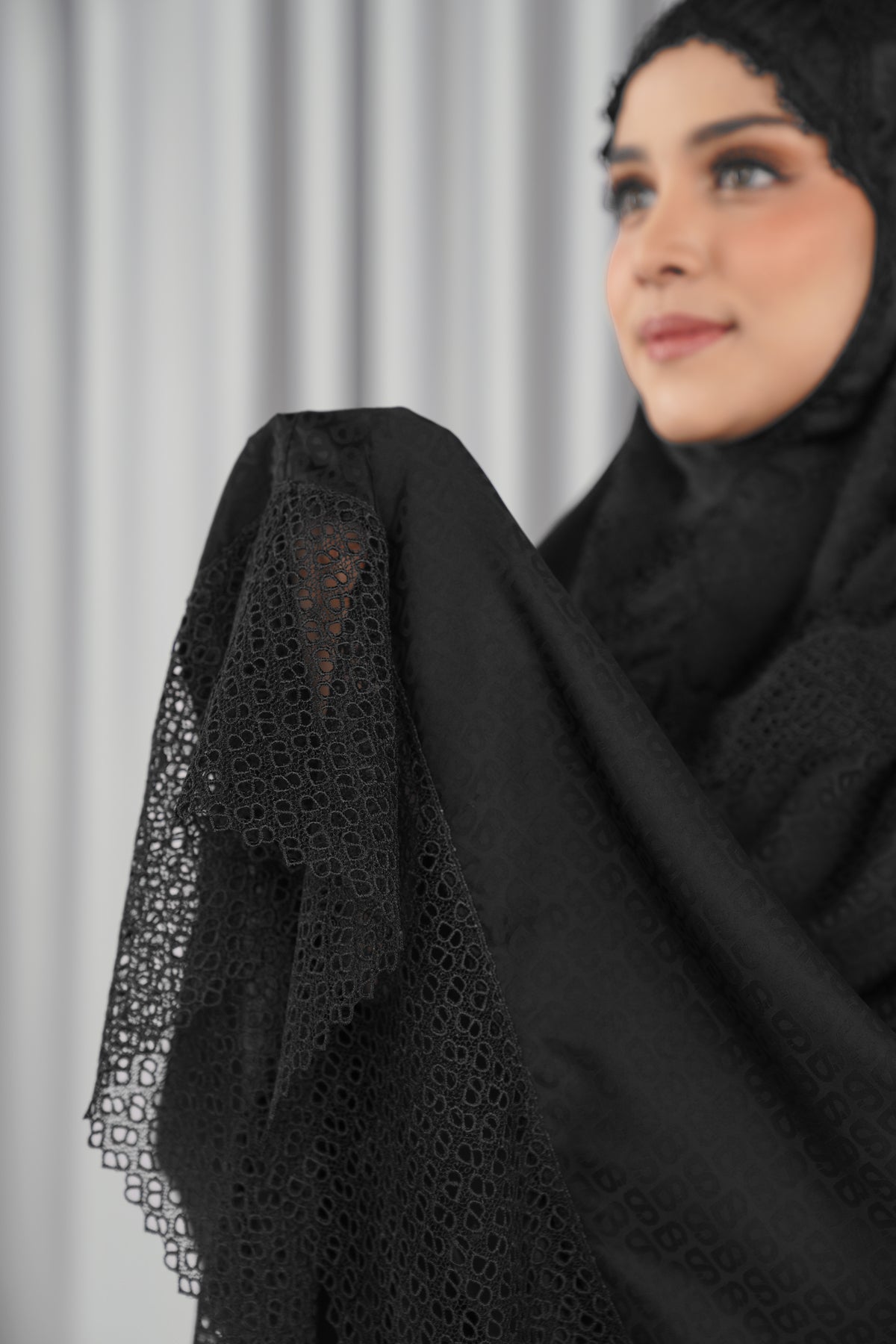 Safa Bergo - Black