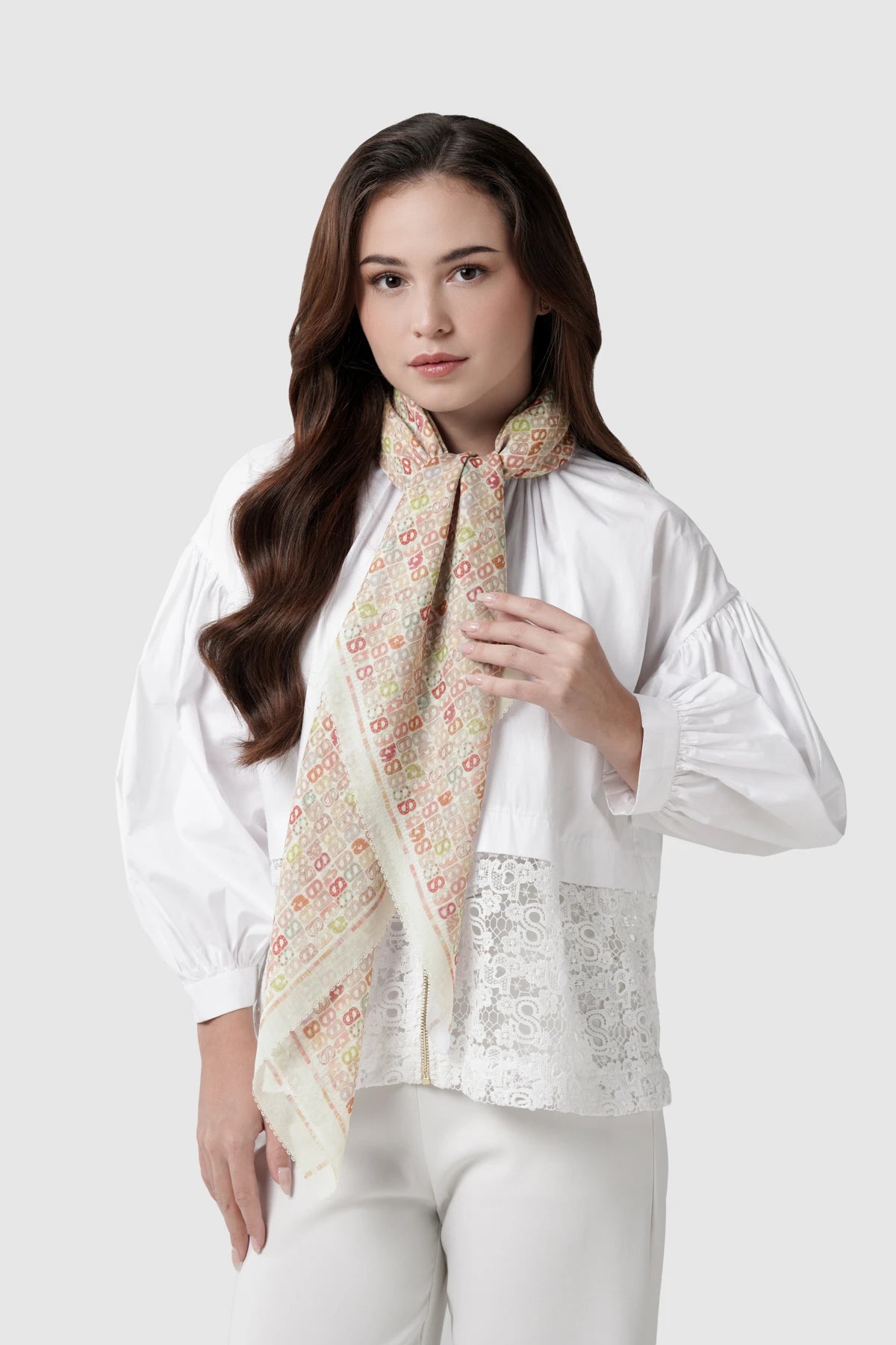 Nagita Square - True White