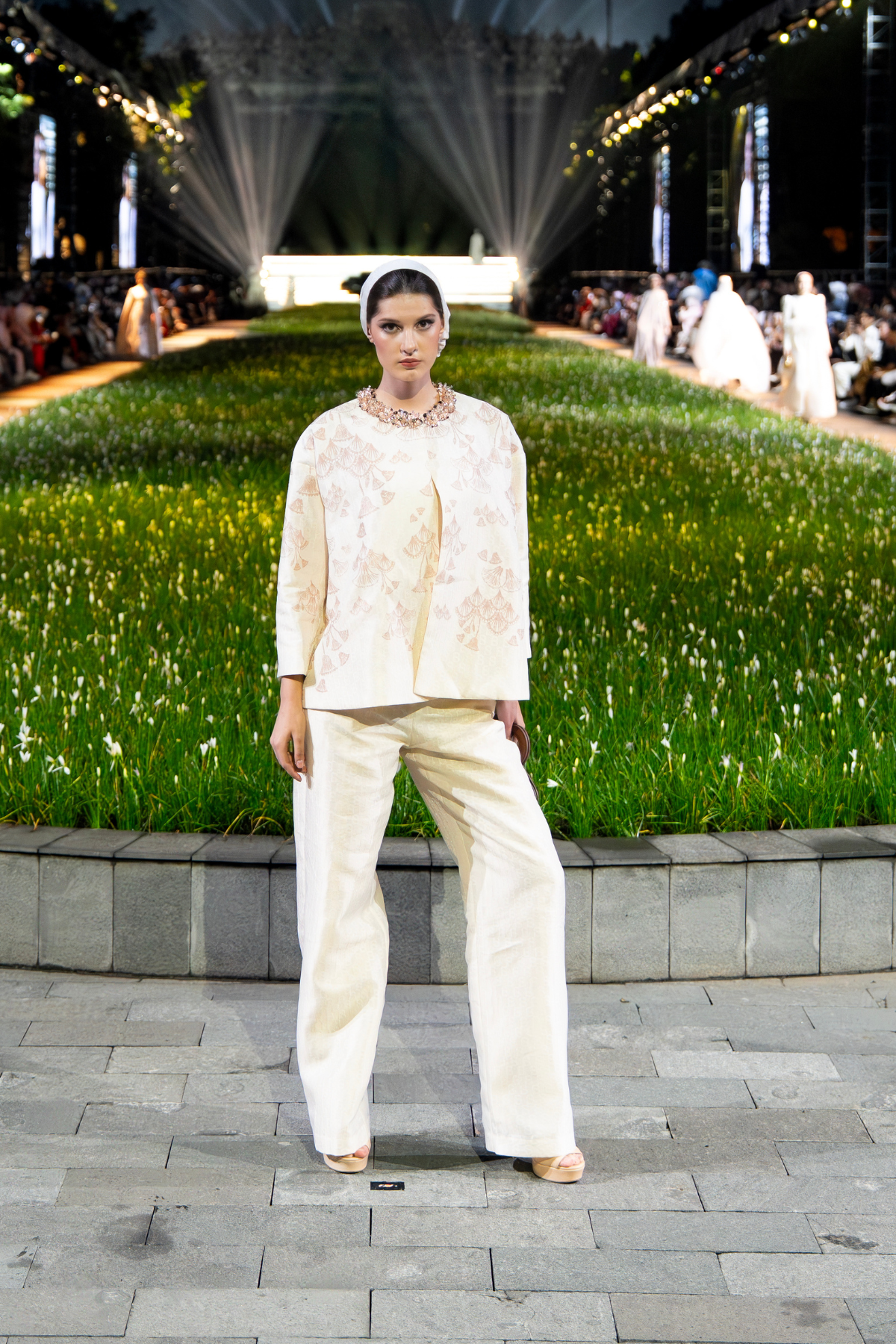 Signature Jacquard Printed Outer - Ecru