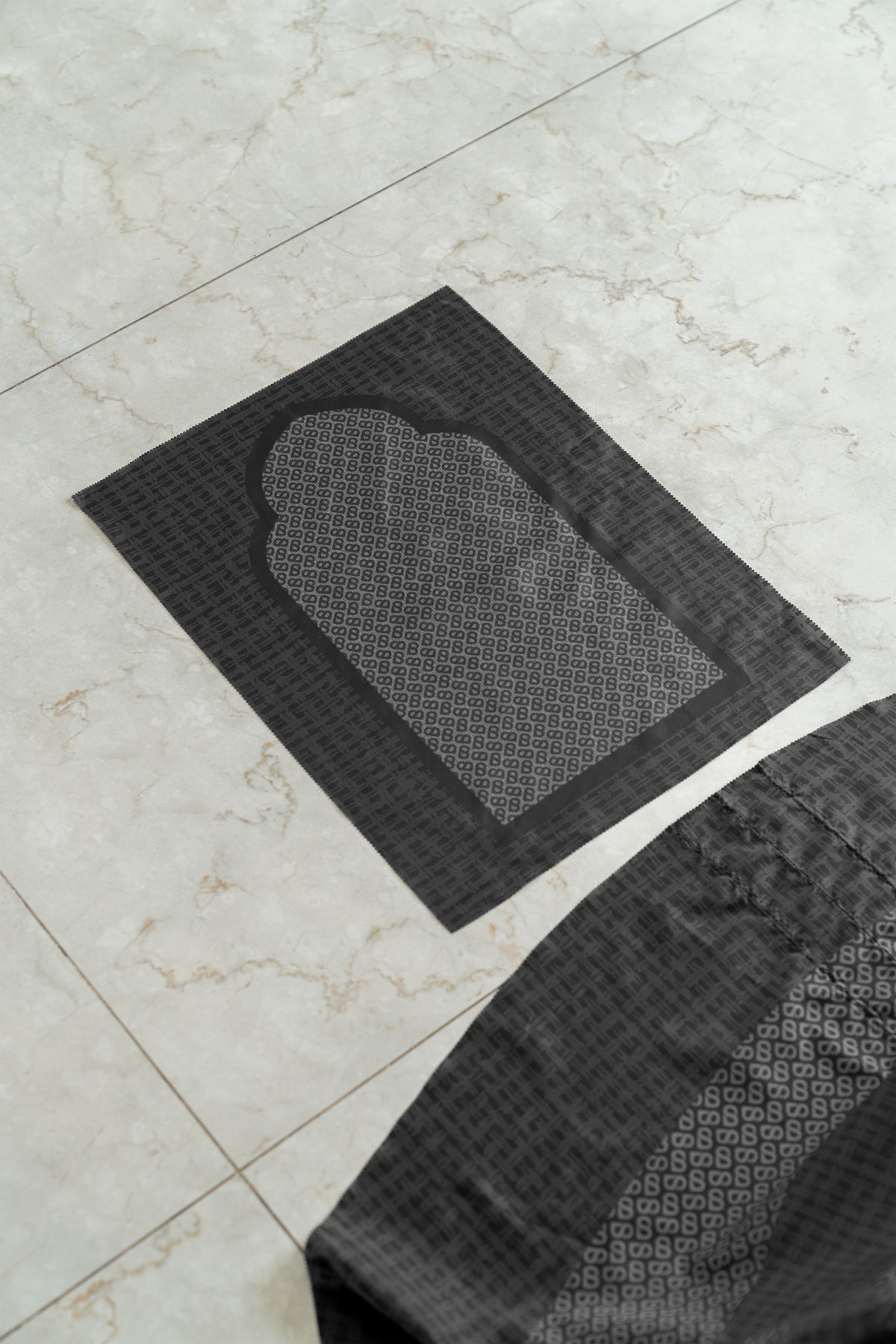 Tapis Abstre Capsule Prayer Robe - Charcoal