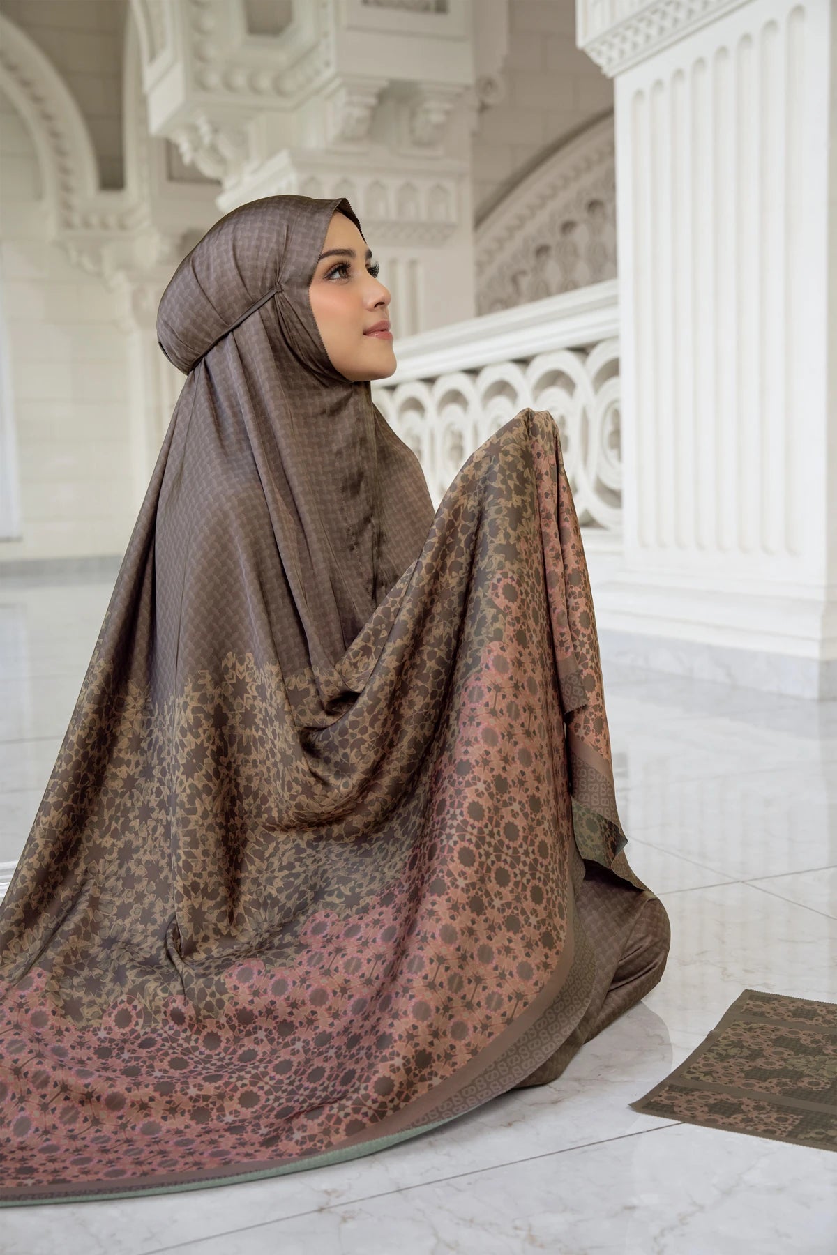 Haramain 2 Prayer Robe - Pecan