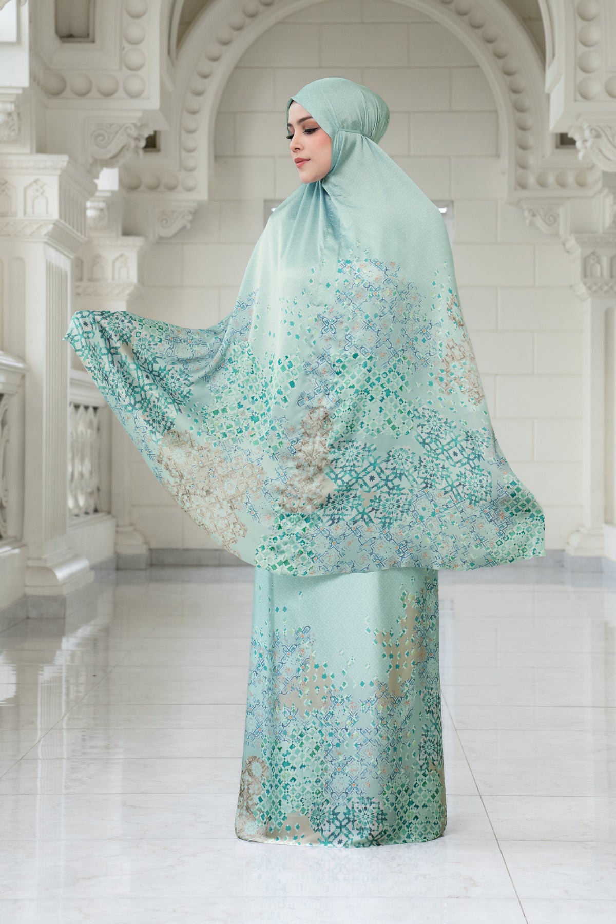 Moroccan Prayer Robe - Jewel