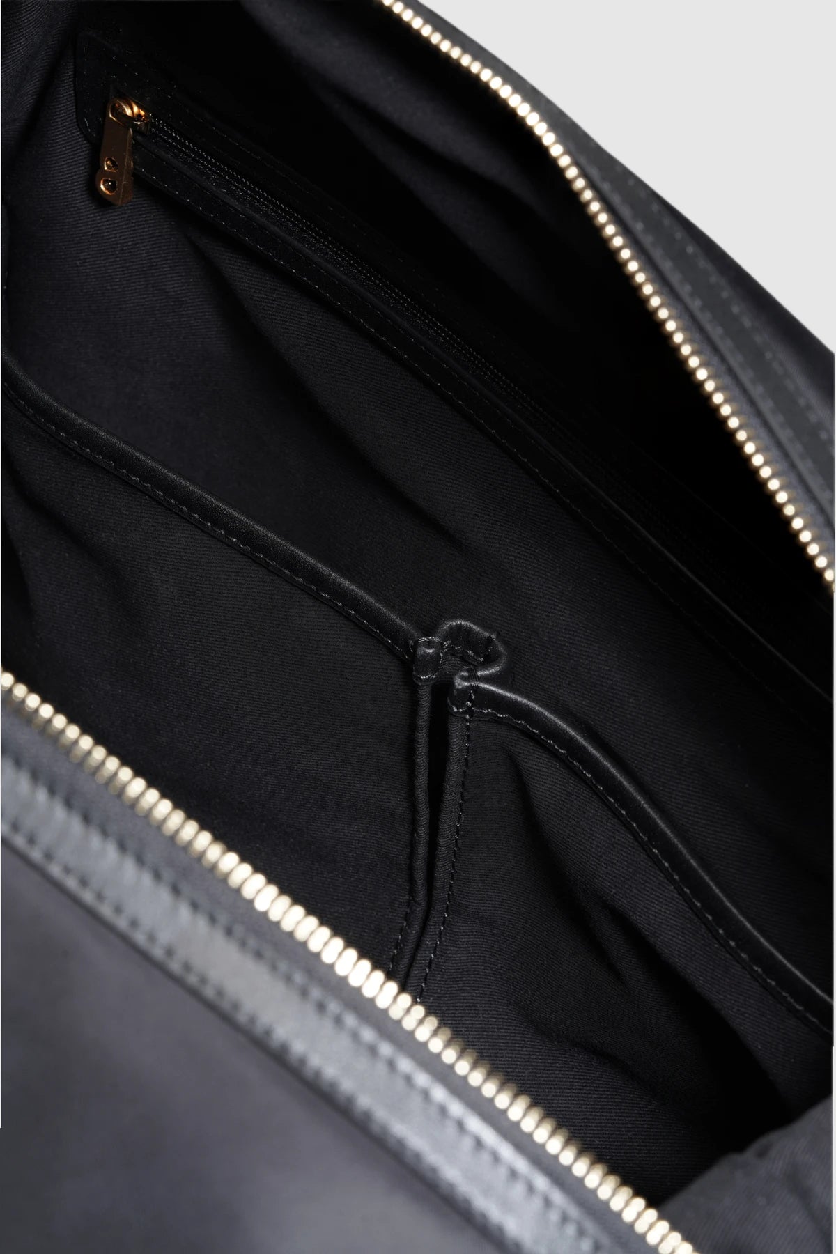 nara carryal bag in black by buttonscarves interior compartment