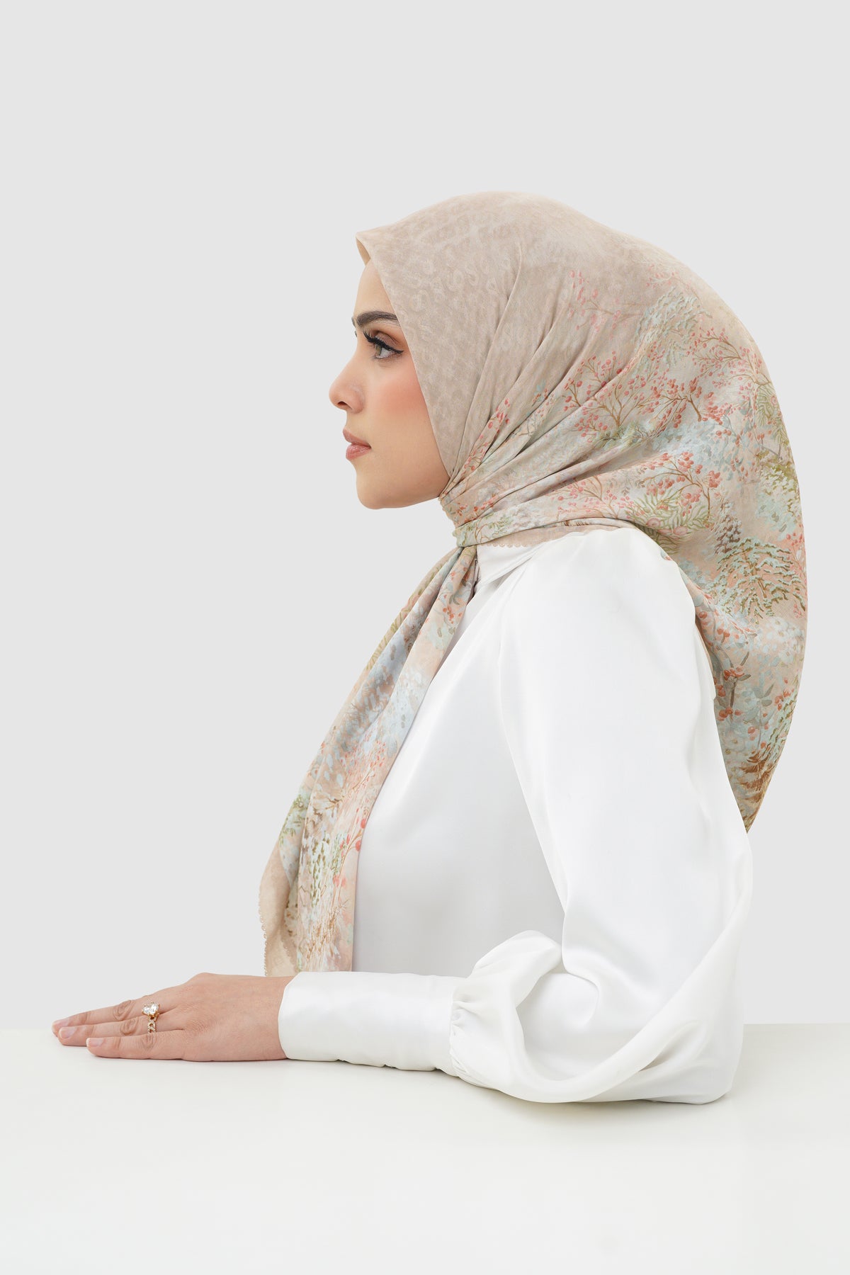 Holiday 3 Jacquard Voile - Latte