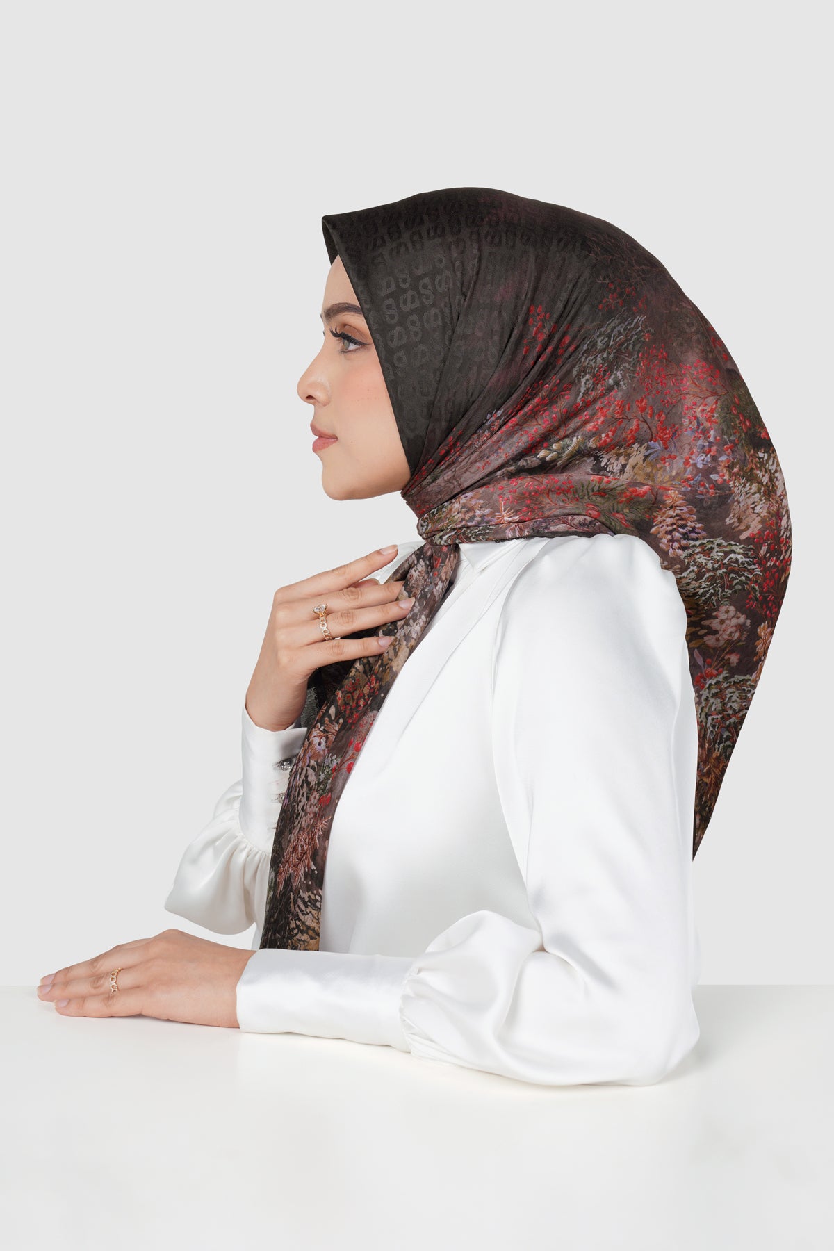 Holiday 3 Jacquard Voile - Root