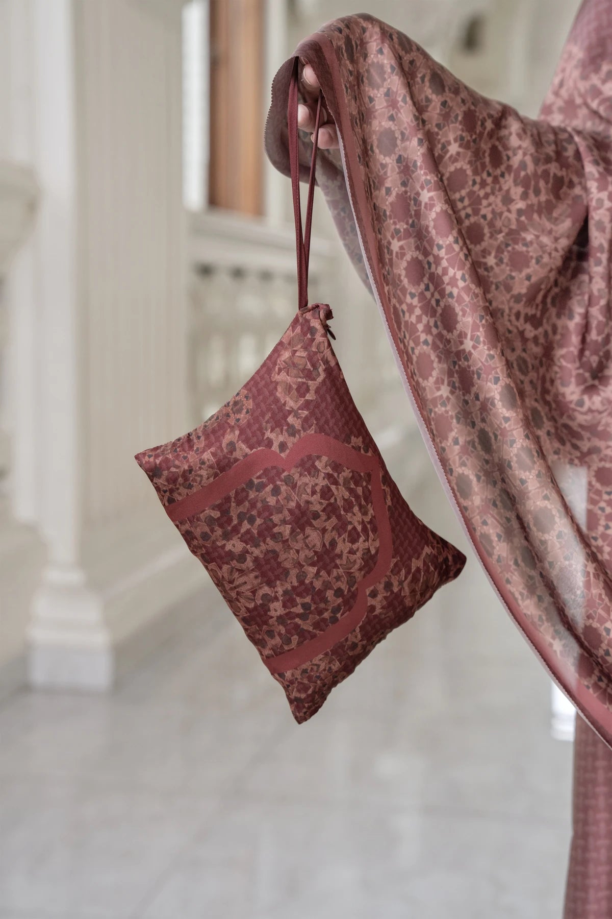 Haramain 2 Prayer Robe - Oud Red
