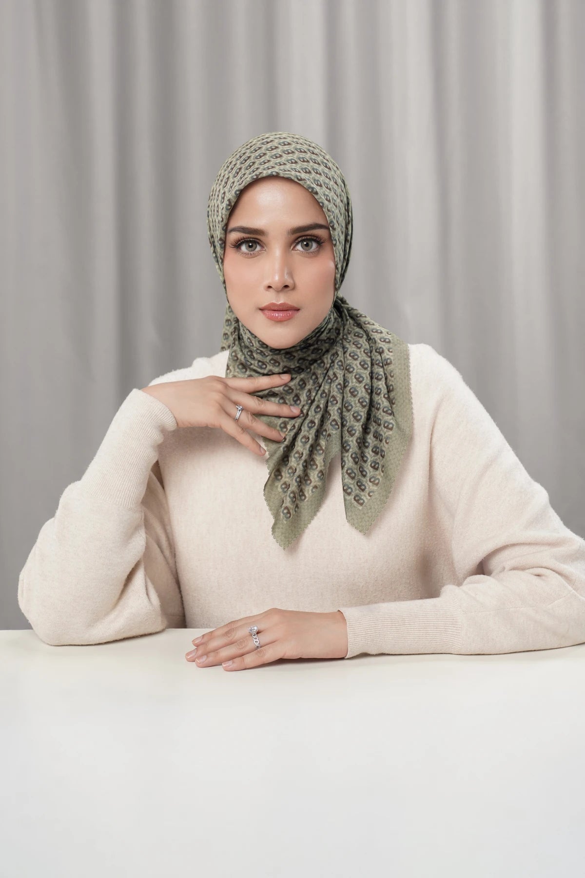 Axis Square - Stone Gray