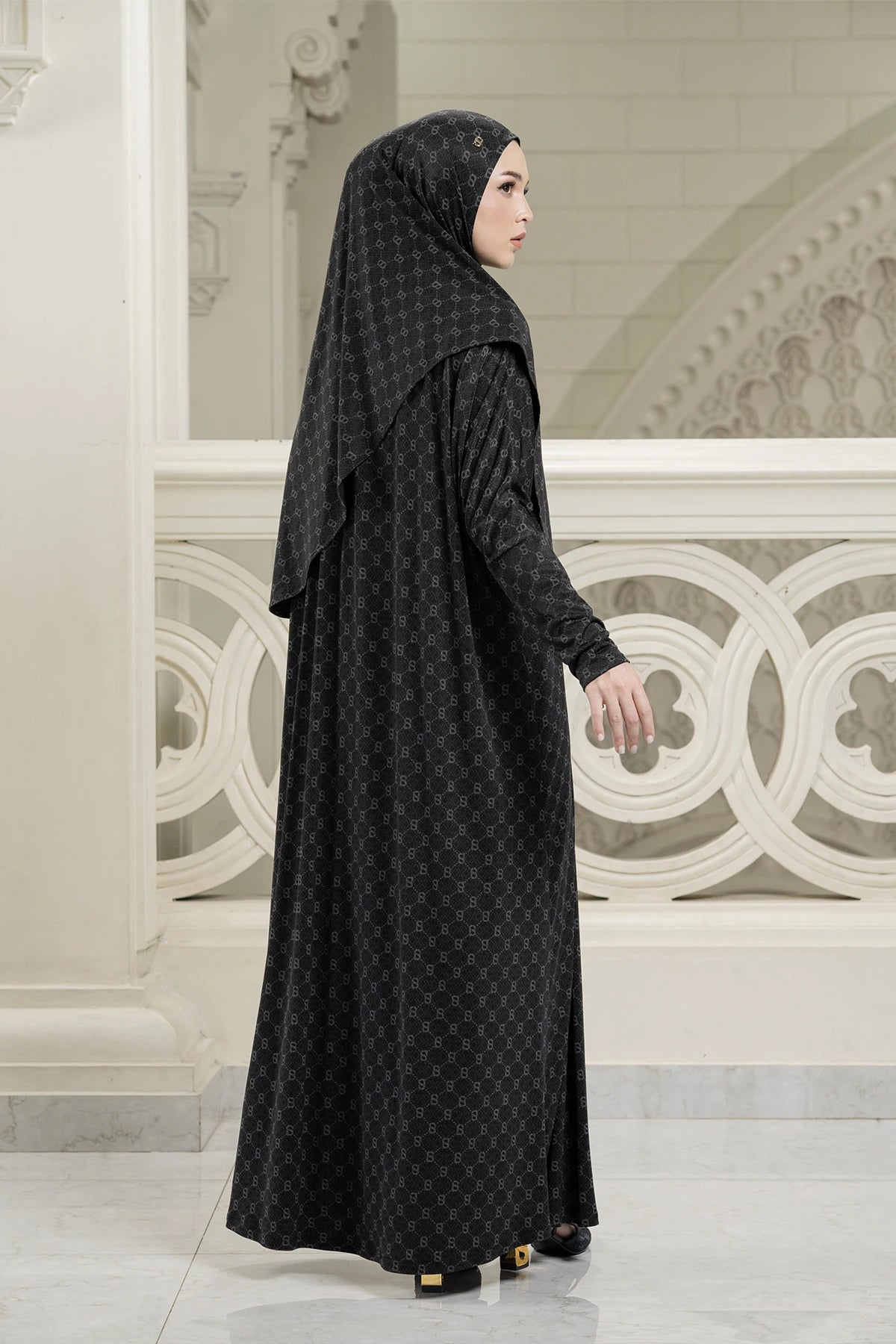 Arumi Set Dress - Black