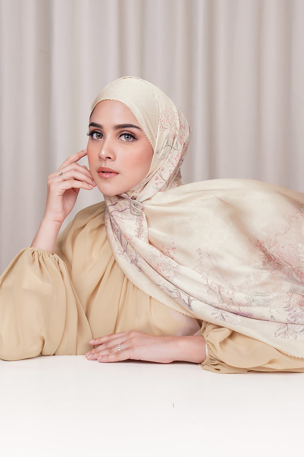 Holiday Satin Shawl - Egg Nog