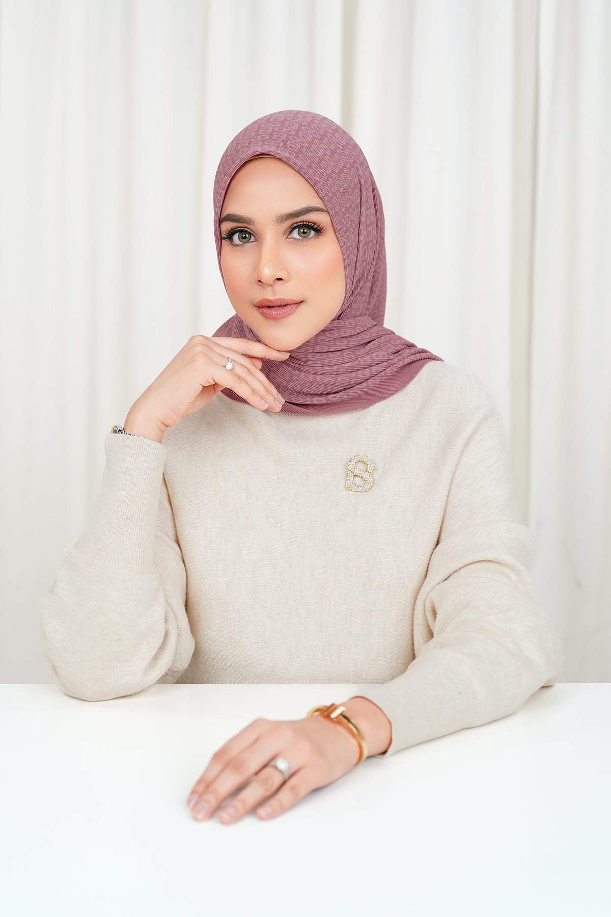 Tapis Pleated Square Ash Rose Buttonscarves Tapis pleated square ash rose buttonscarves