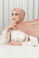Tapis Satin Jacquard Shawl - Café au Lait