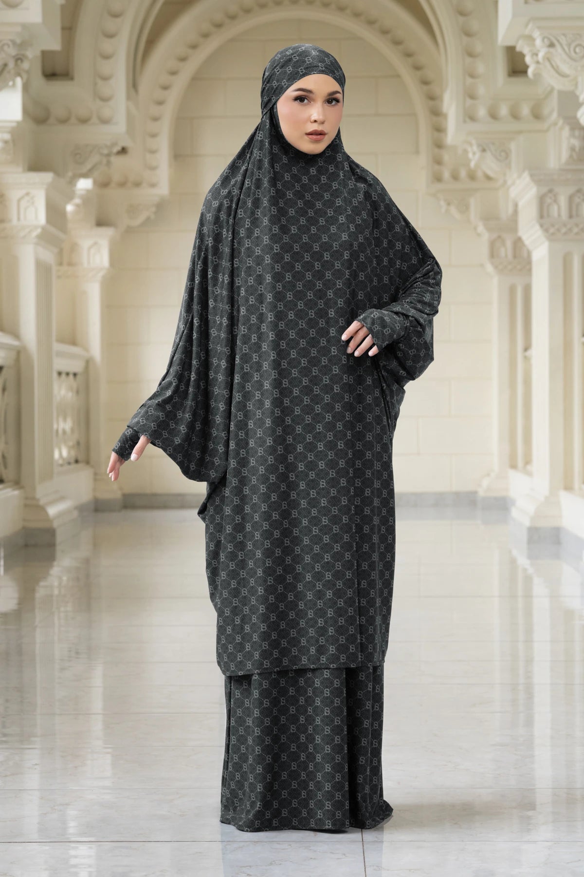 Beverly Prayer Robe - Black