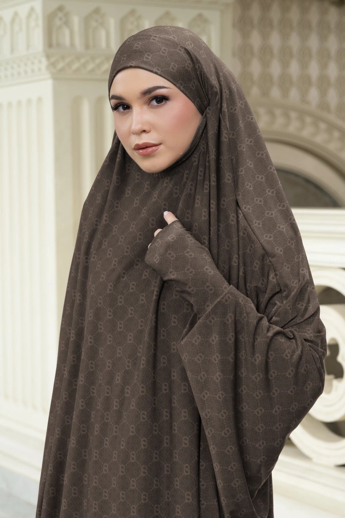 Beverly Prayer Robe - Cocoa