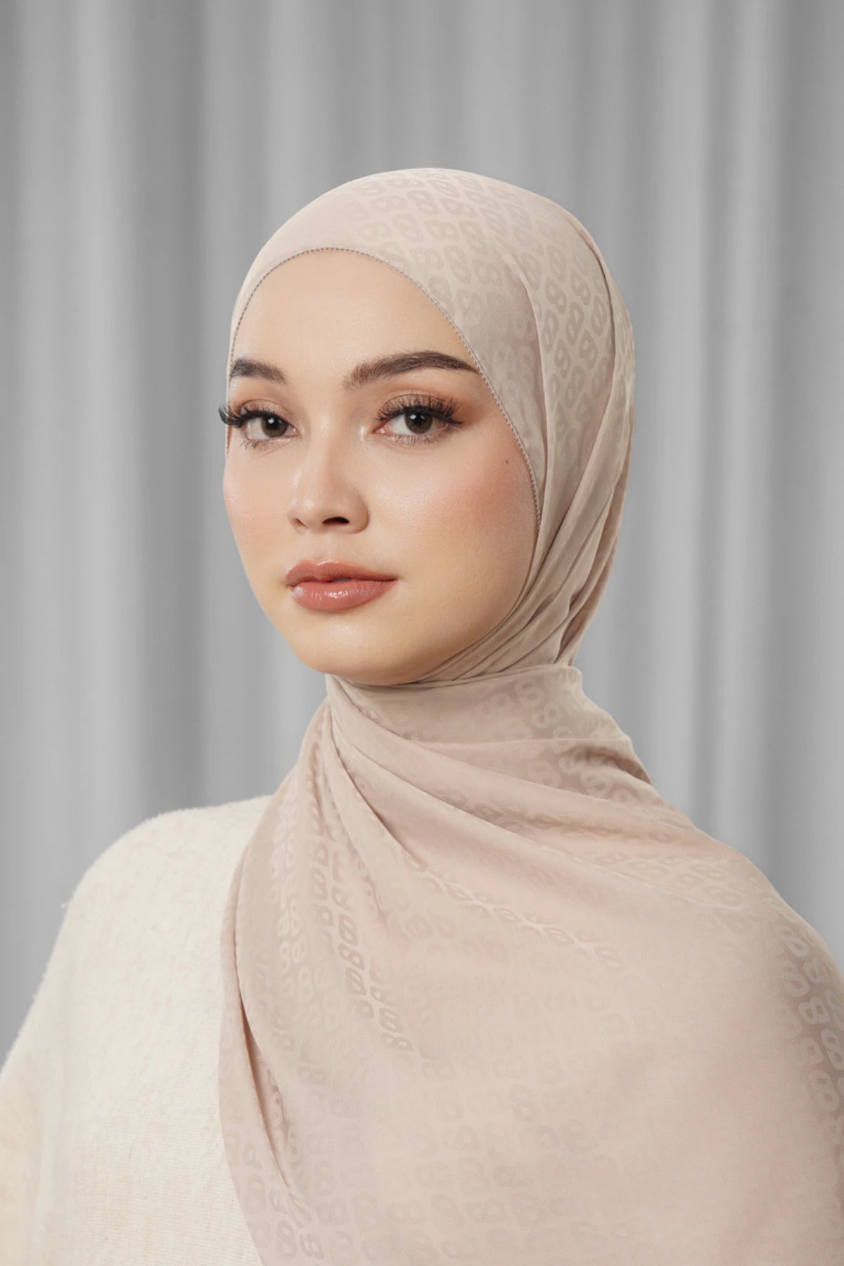 Tapis Satin Jacquard Shawl - Etherea