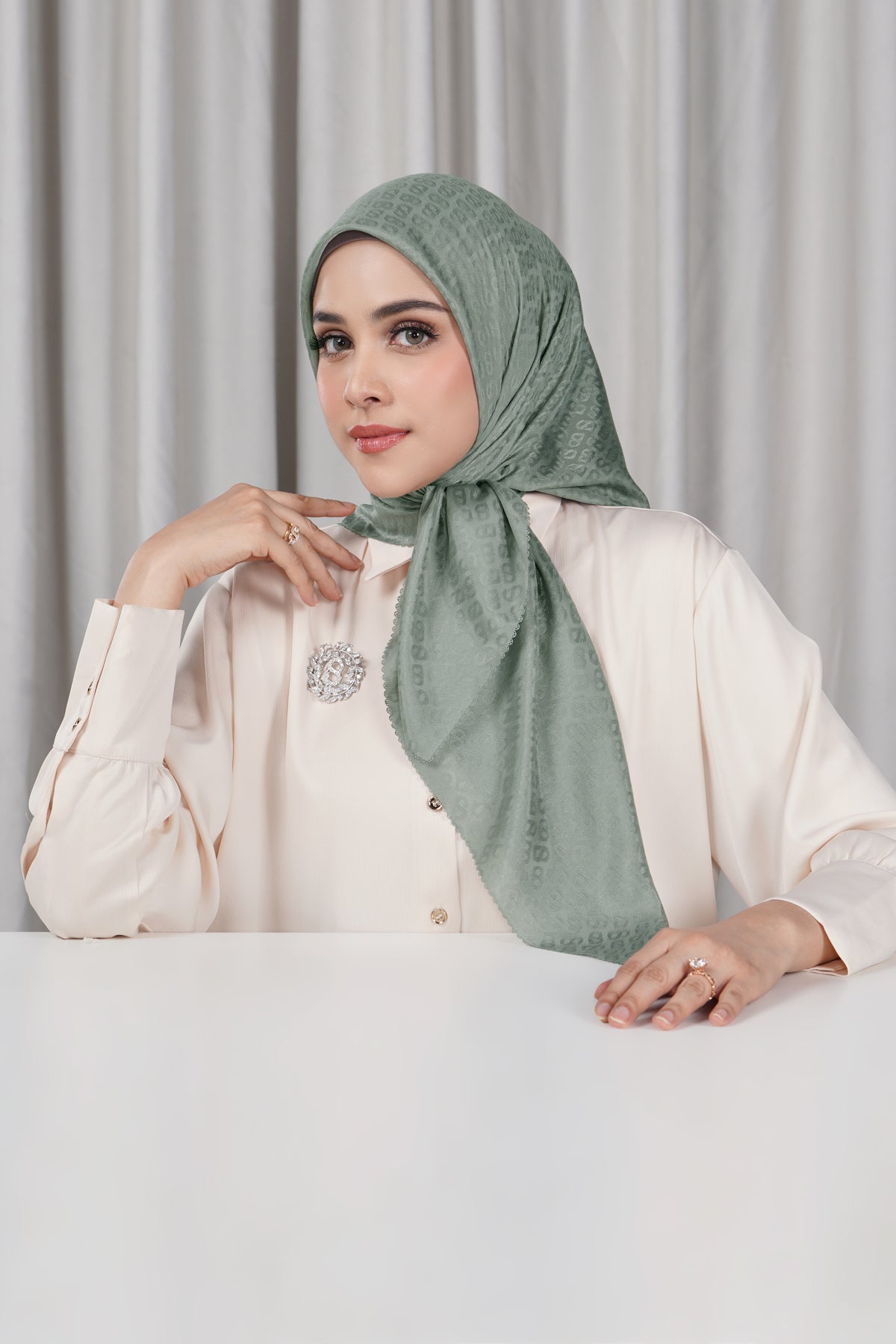 Everyday Tapis Embossed 2.0 - Shadow