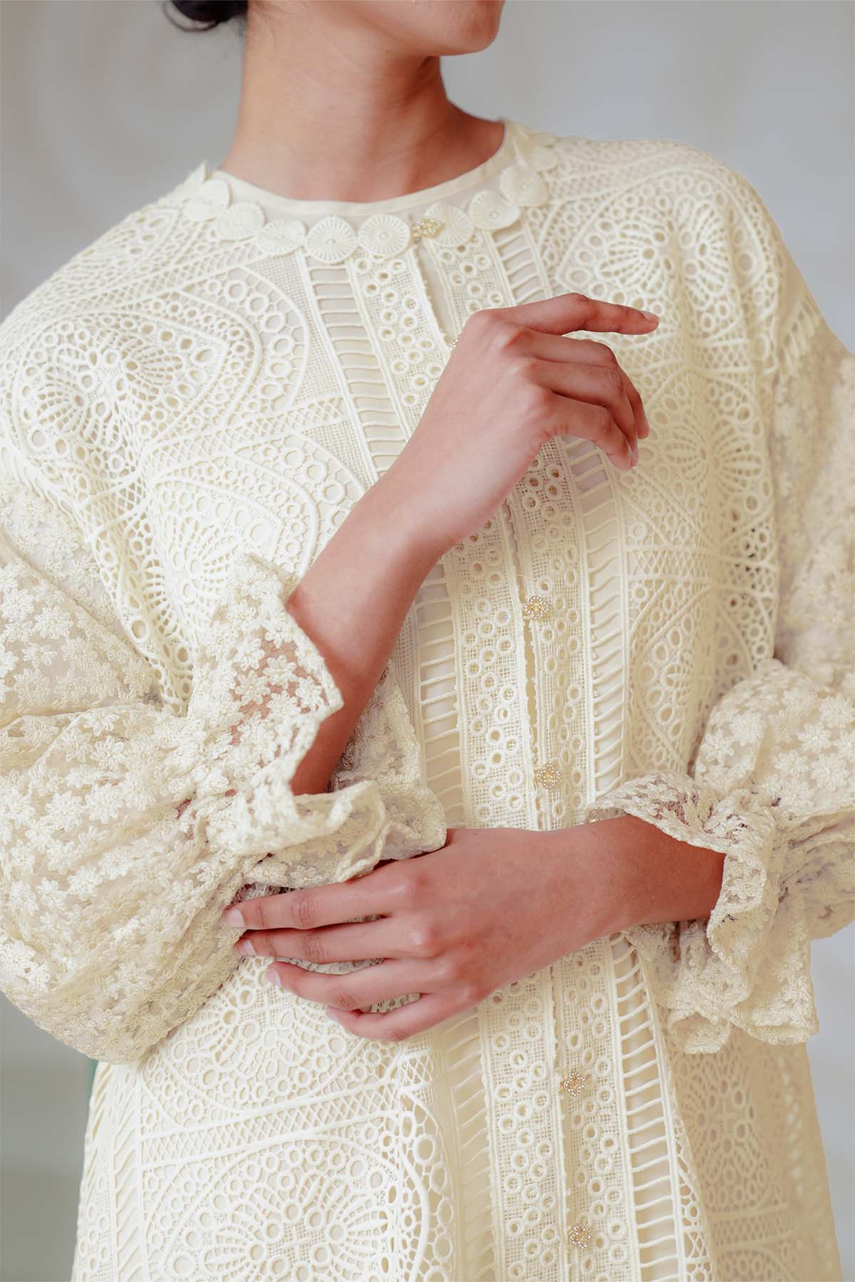 Keyra Embroidery Dress - Cream