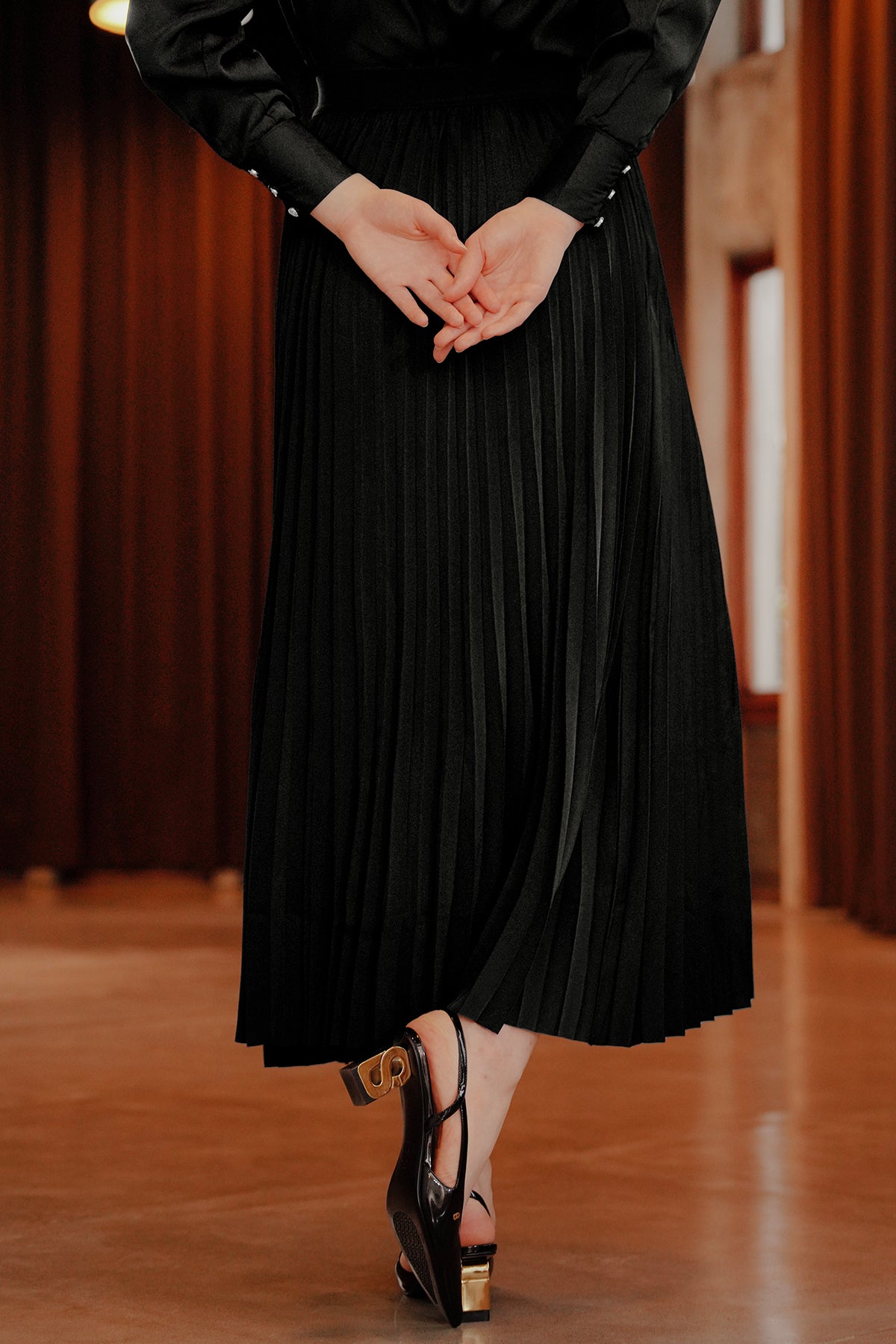 Serena Pleats Skirt - Black