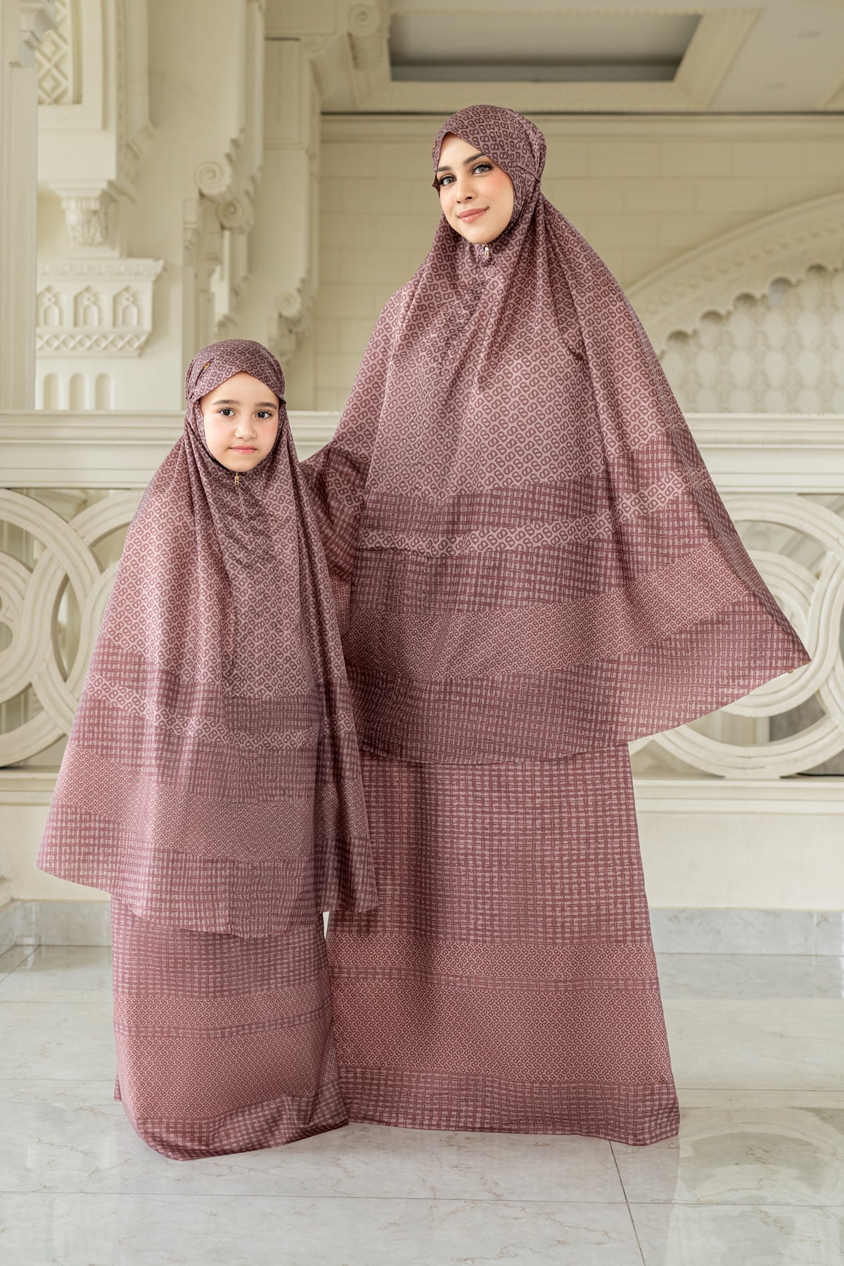Tapis Abstre Kids Capsule Prayer Robe - Redwood
