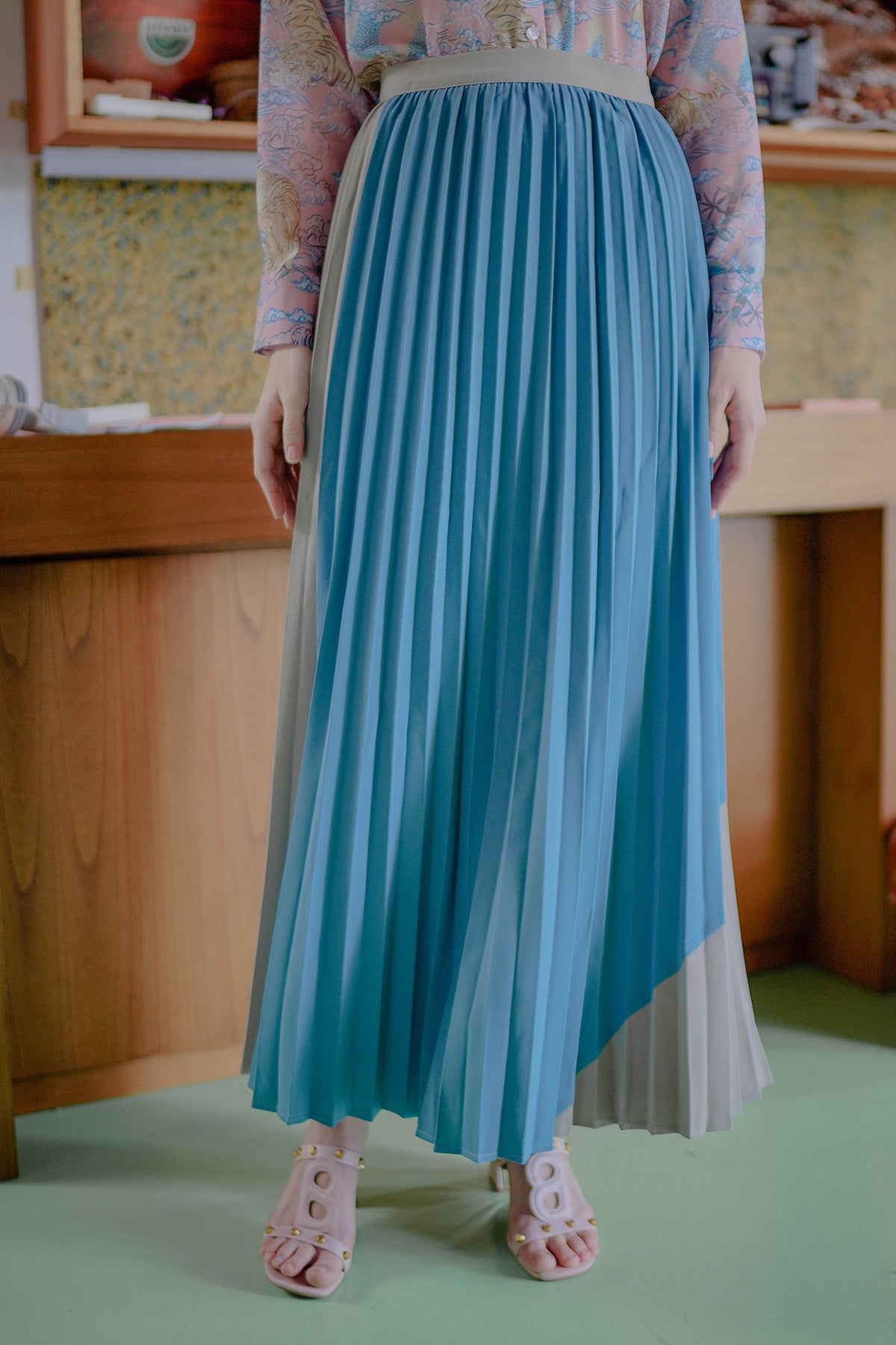 Kila Two Tone Pleated Skirt - Blue Gray