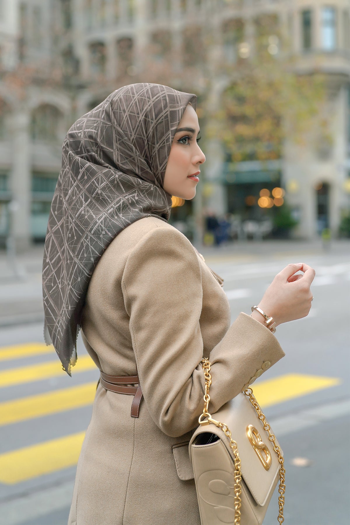 Louvre Genişletilmiş Kare - Tik