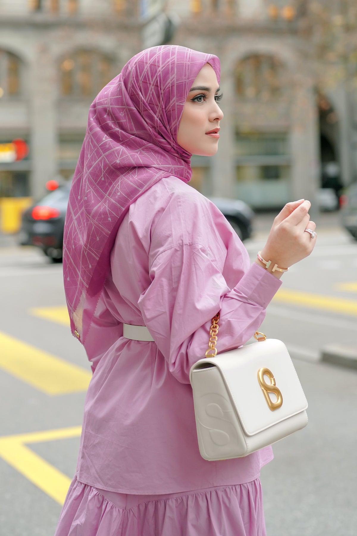 Louvre Extended Square - Rosebloom