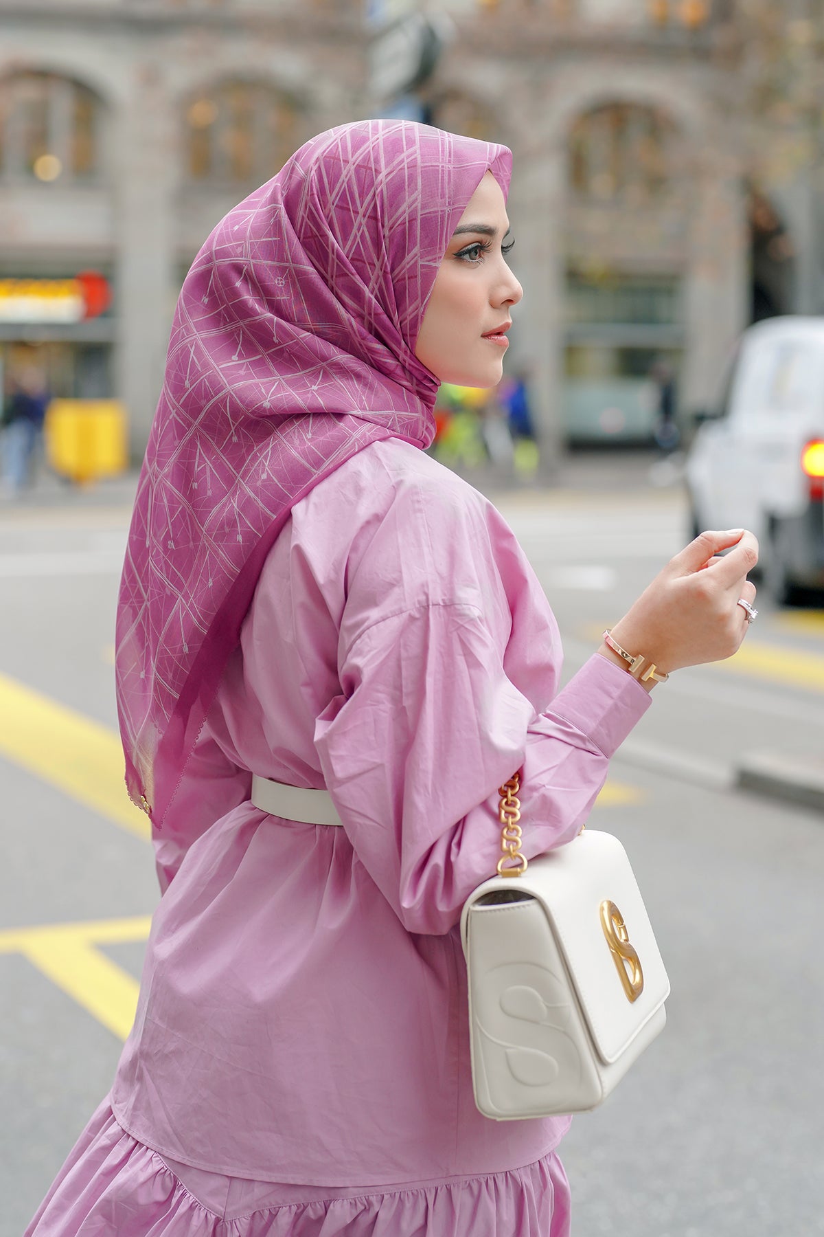 Louvre Extended Square - Rosebloom