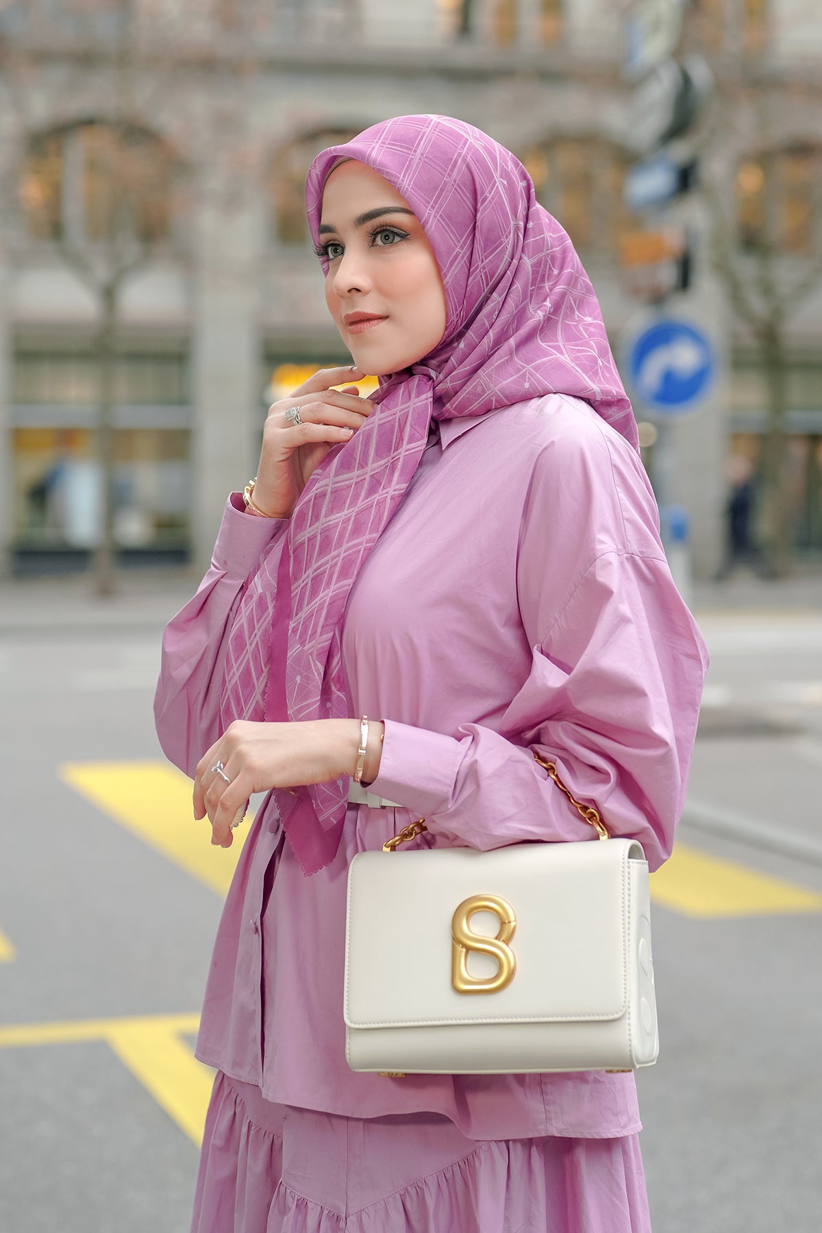 Louvre Extended Square - Rosebloom