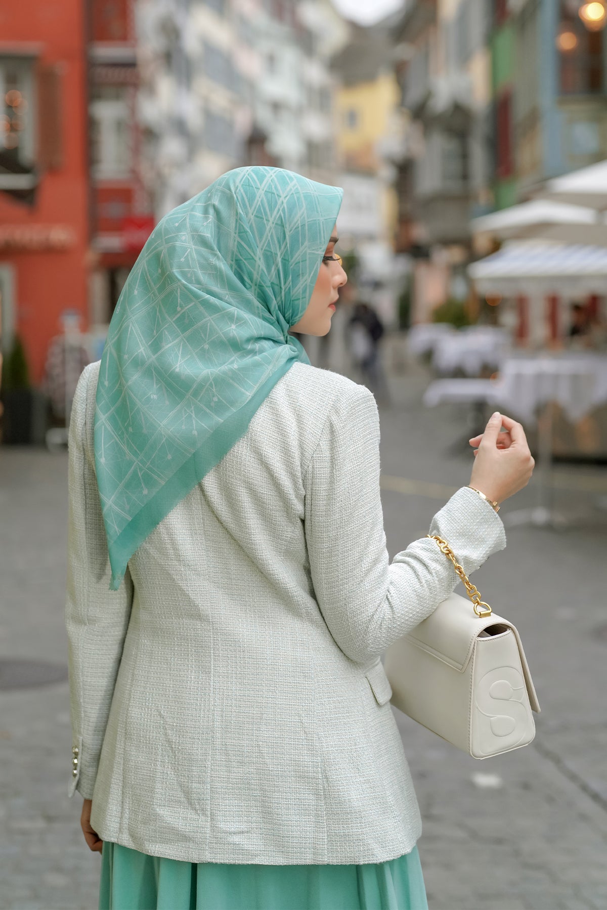 Louvre Genişletilmiş Meydanı - Buz Yeşili