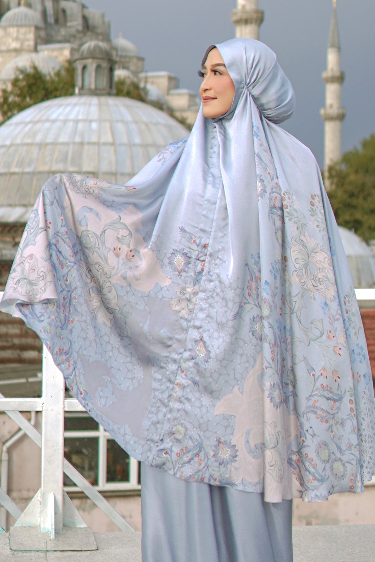 The Topkapi Prayer Robe - Powder Blue – Buttonscarves
