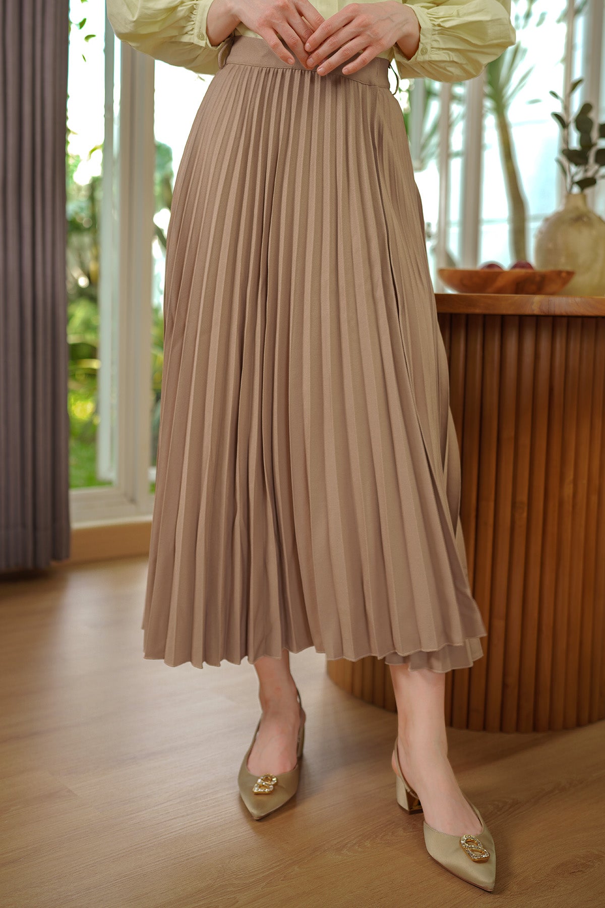 Cleo Pleated Skirt - Latte