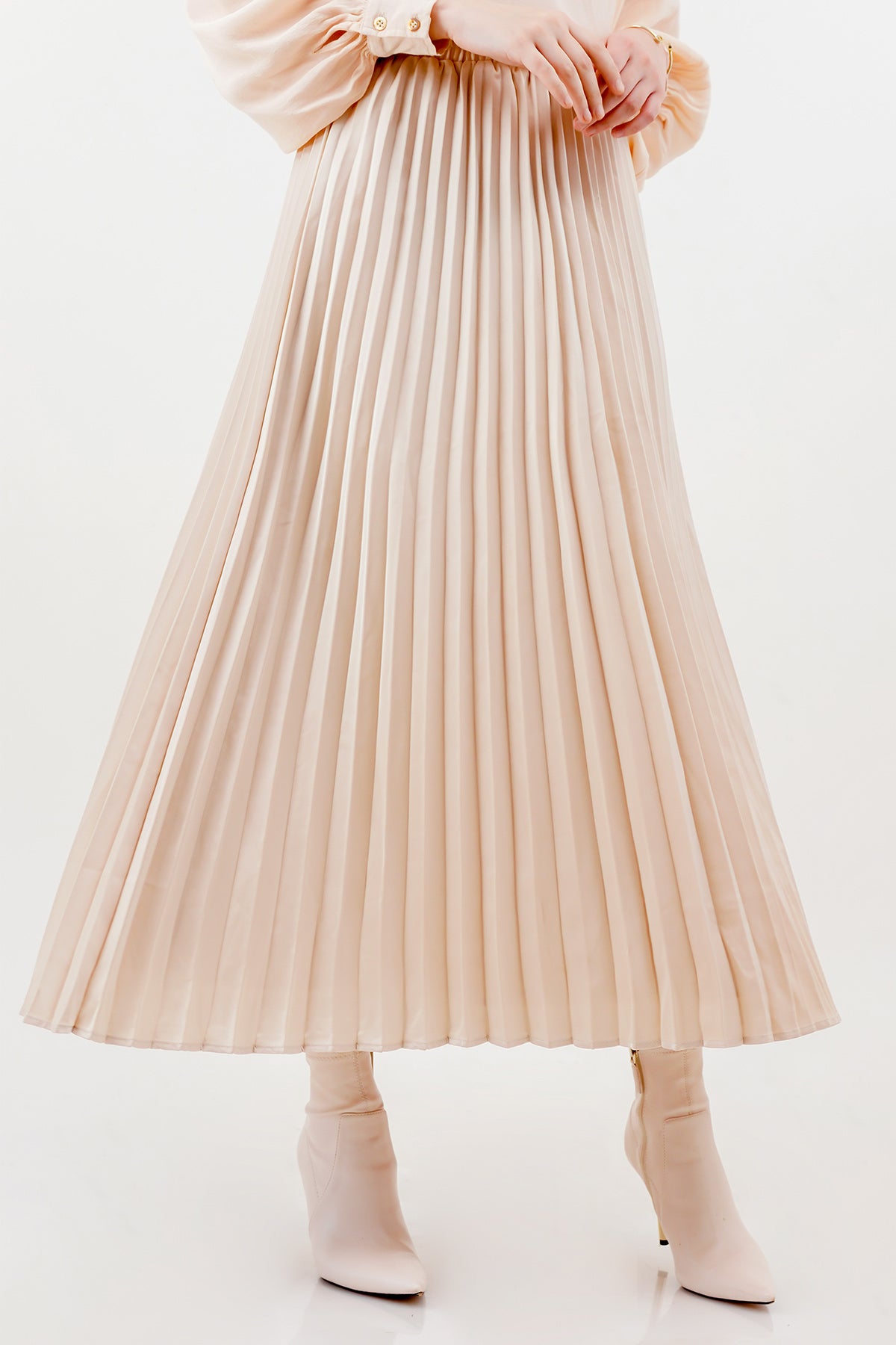 Satin Pleats Skirt - Cream