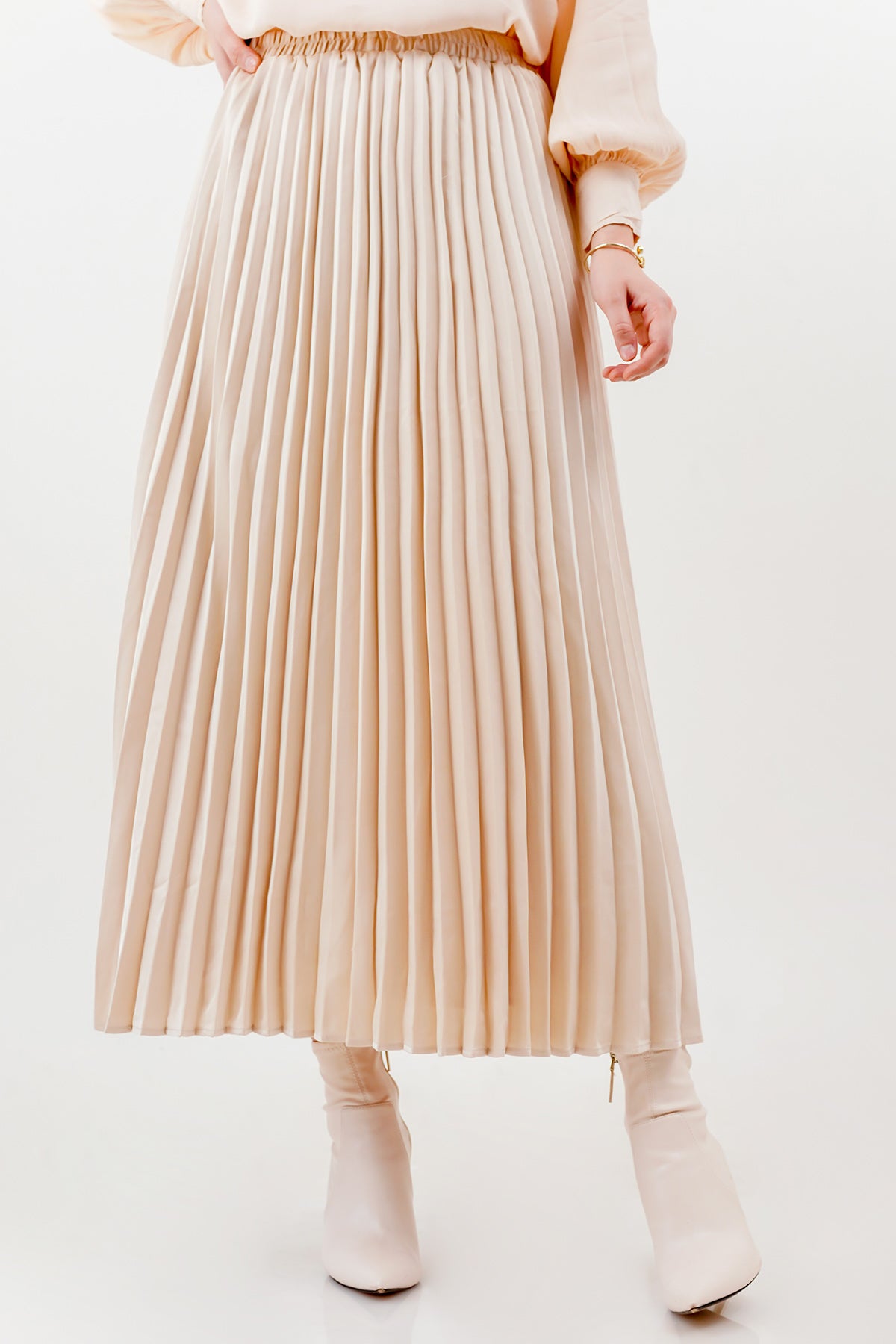 Satin Pleats Skirt - Cream