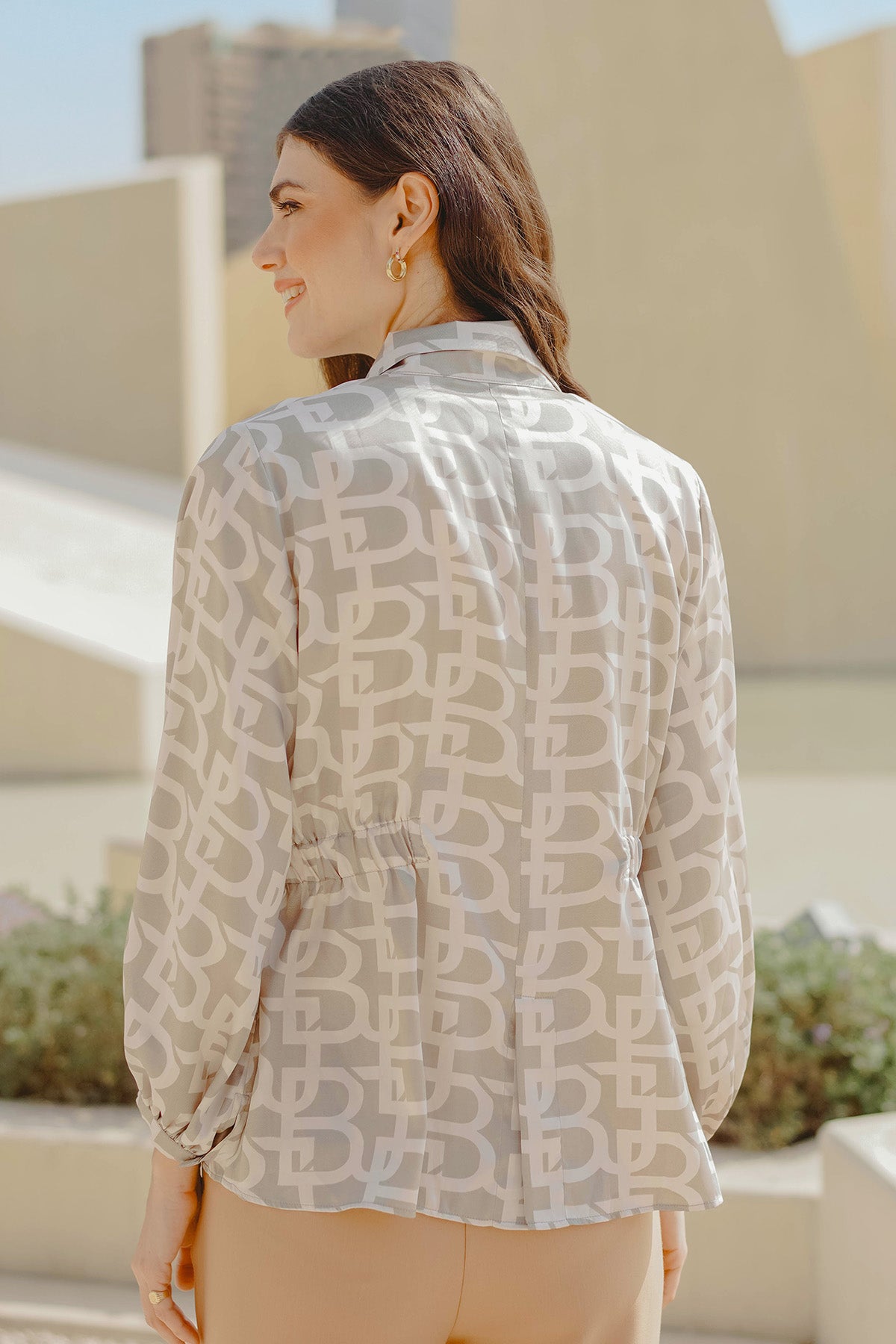 MONOGRAM PUFF SLEEVE OUTER - BEIGE