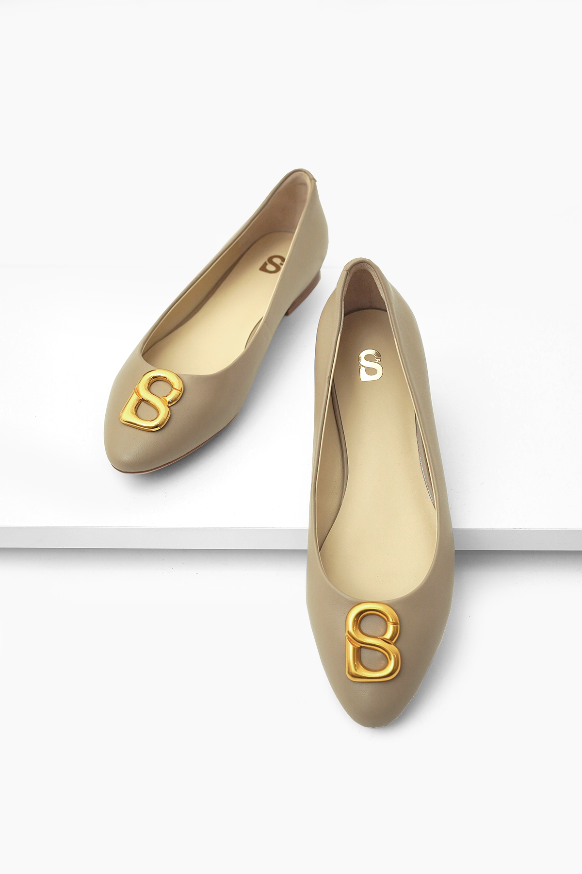 Sisu Button Sisu Shoes - Taupe – Buttonscarves